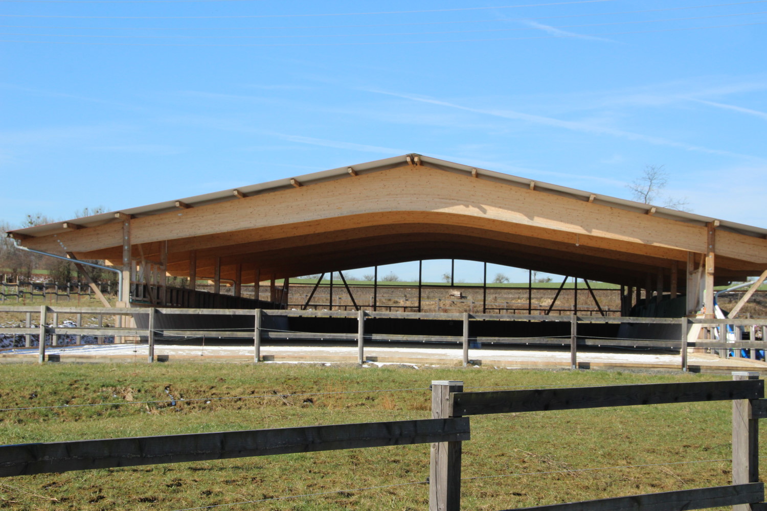 Reithalle in Holzbauweise